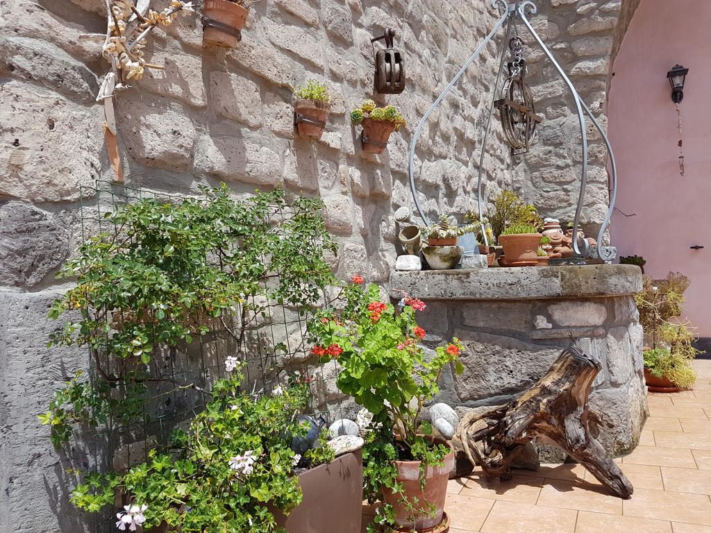Chez Chantal Bed & Breakfast Meta Exterior photo